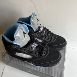 Air Jordan Retro 5 Carolina Black
