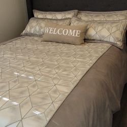Queen bed With Mattress 