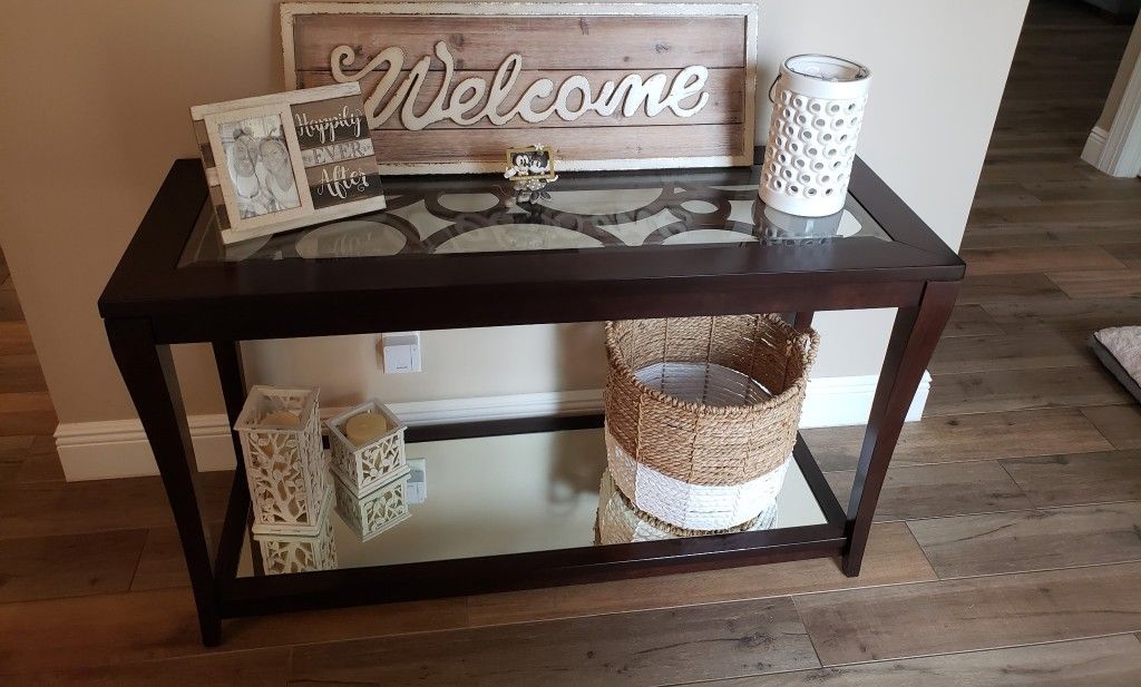 Contemporary Entry Table