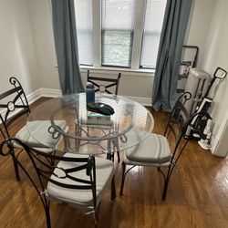 Dining Room Table And Chairs 