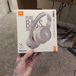 Brand New JBL 710 Headphones 