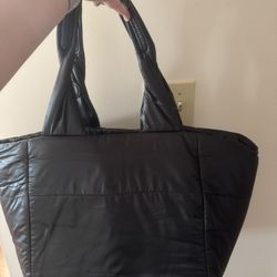 Womens Medium To Large Caraa Cumulus Black Tote Bag 