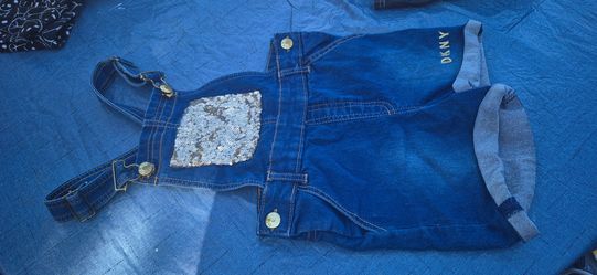 Girls size 6 overall shorts