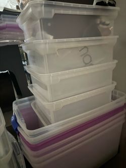 Plastic  storage container