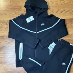 Nike tech black reflective size M