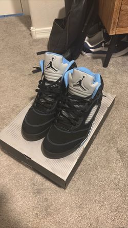 Air Jordan Retro 5’s North Carolina Black/Blue’s