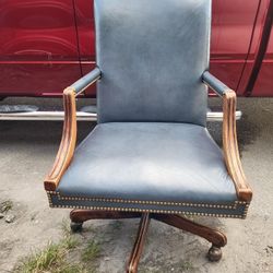 VINTAGE OFFICE CHAIR 