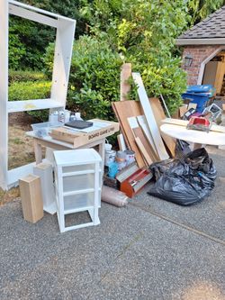 Free shelving paint  ....  bridal trails location