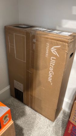 27” LG 4k led 144hz monitor 27GR93U
