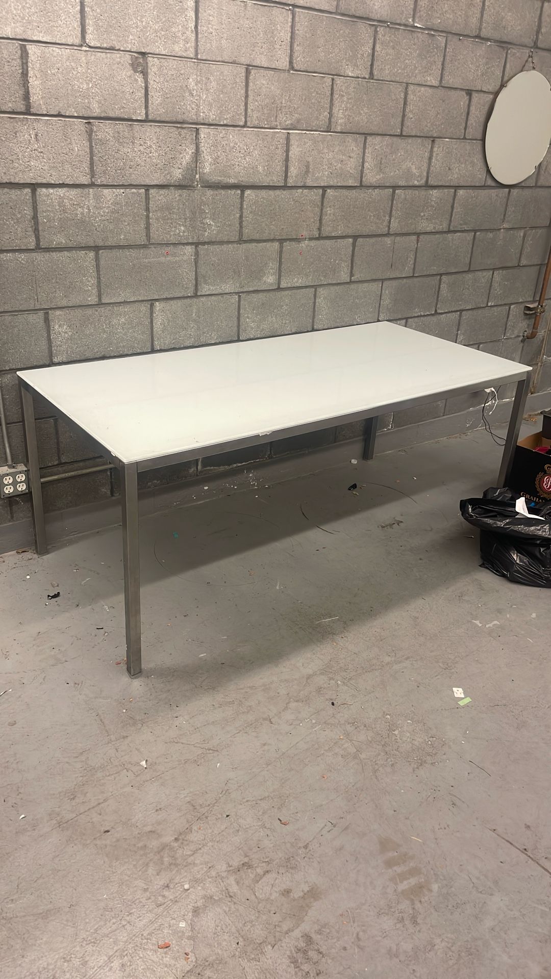 Free Table