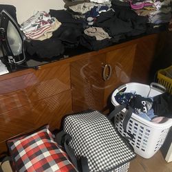 Moving sale