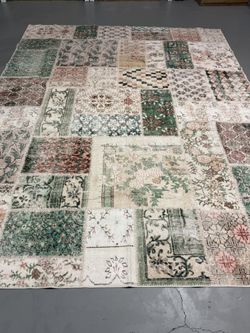 Area Rug 8x10 New $55 A 82
