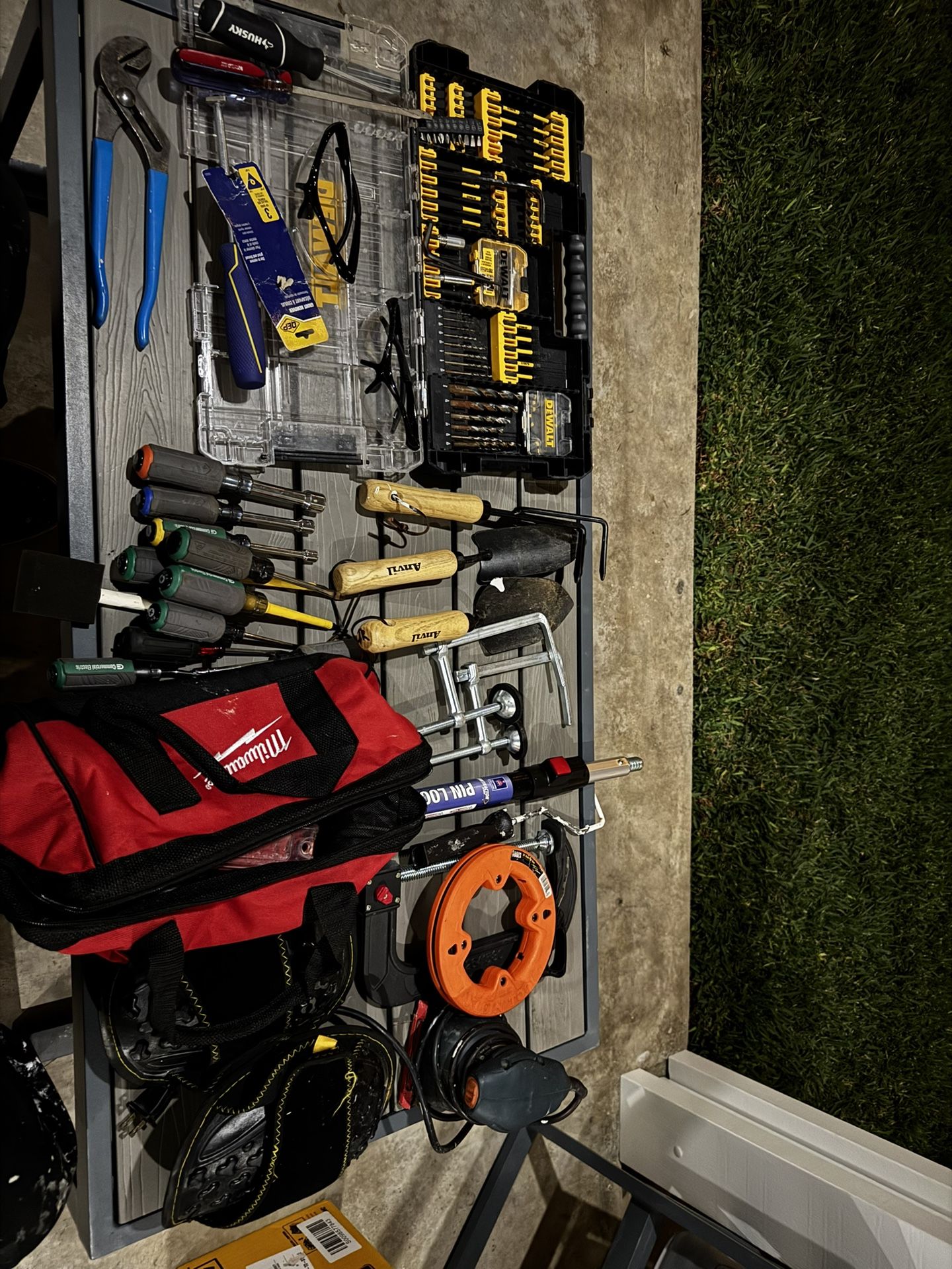 Drill Bits Handtools  Gardening Tools Palm Sander Klein Fish Tap Clamps Painters Pole 2’-4’.    100$ OBO