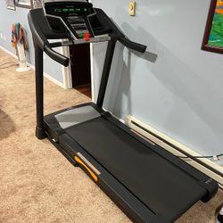 NORDICTRACK T5.3 TREADMILL ( LIKE NEW & DELIVERY AVAILABLE TODAY)