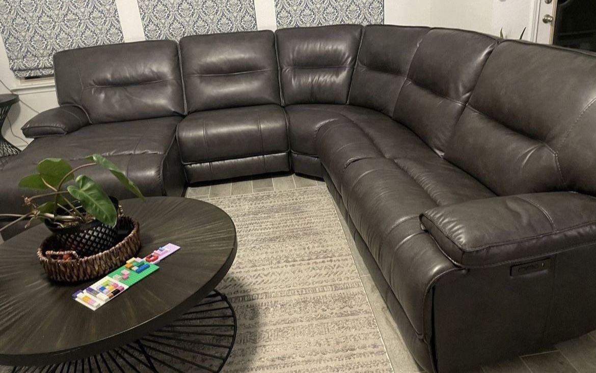 Leather Sectional/Recliner