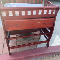 Free Curbside Alert Baby Changing Table 
