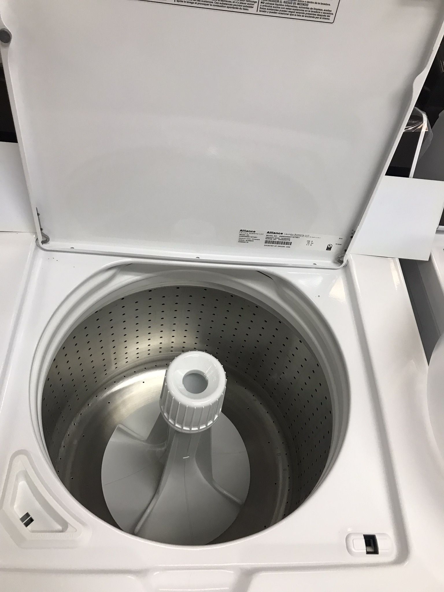 SPEED QUEEN COMMERCIAL HEAVY DUTY WASHER AND GAS DRYER SET BRAND NEW