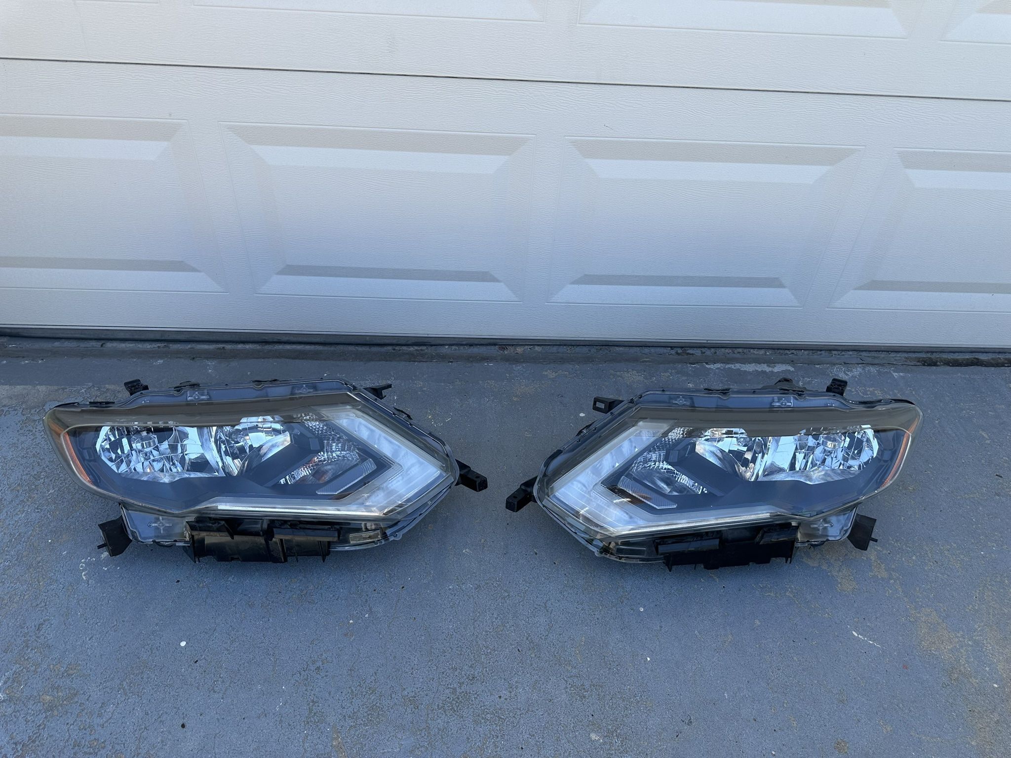 Nissan Rogue Headlight for 2017-2019, OEM ORIGINAL NISSAN PART