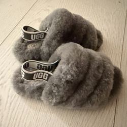 Ugg Slippers Little Girl 