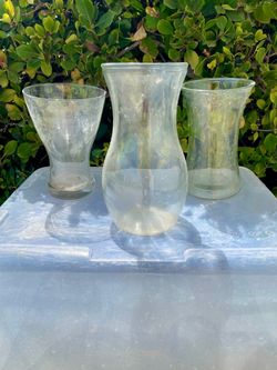 Clear glass vase