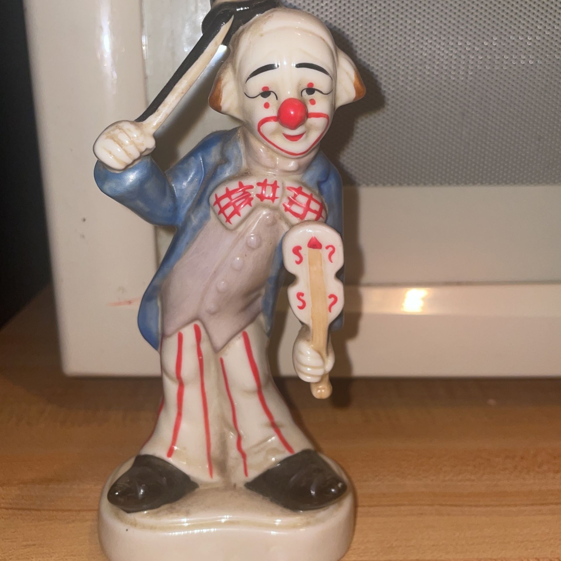 Homco Porcelain Clown Figurine Violin Musician Circus 1446 6 inches Vintage 80s