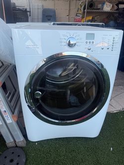 ELECTROLUX GAS DRYER 8.0 CUFT / STACKALE OPTION