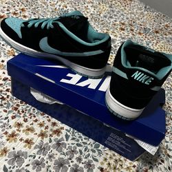 Nike SB Dunk Low Clear Jade Size 9
