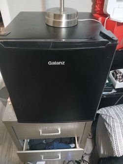 Mini fridge
