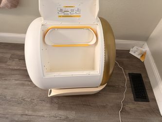 Furry Tail Litter Box