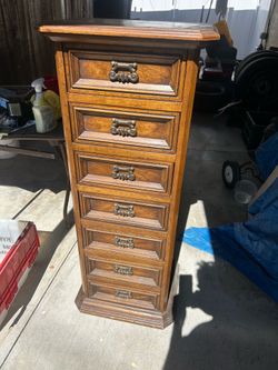 Cabinet dresser