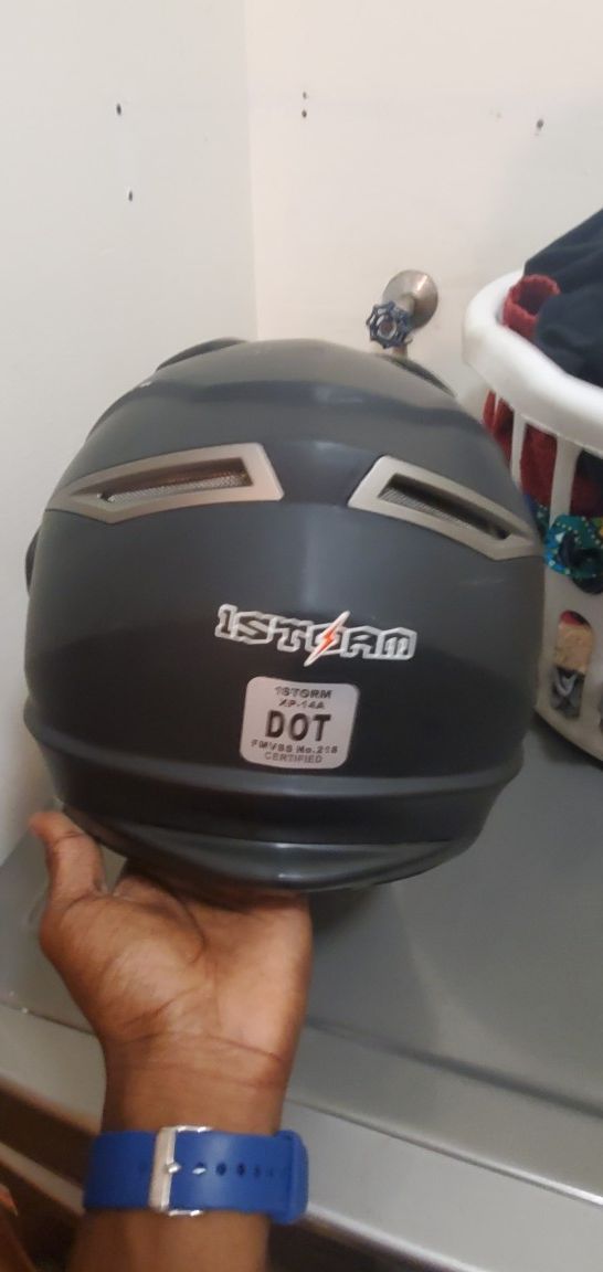 Motorcycle helmet