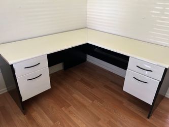 L shaped desk