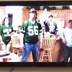 52” Samsung TV - 1080p LCD HDTV