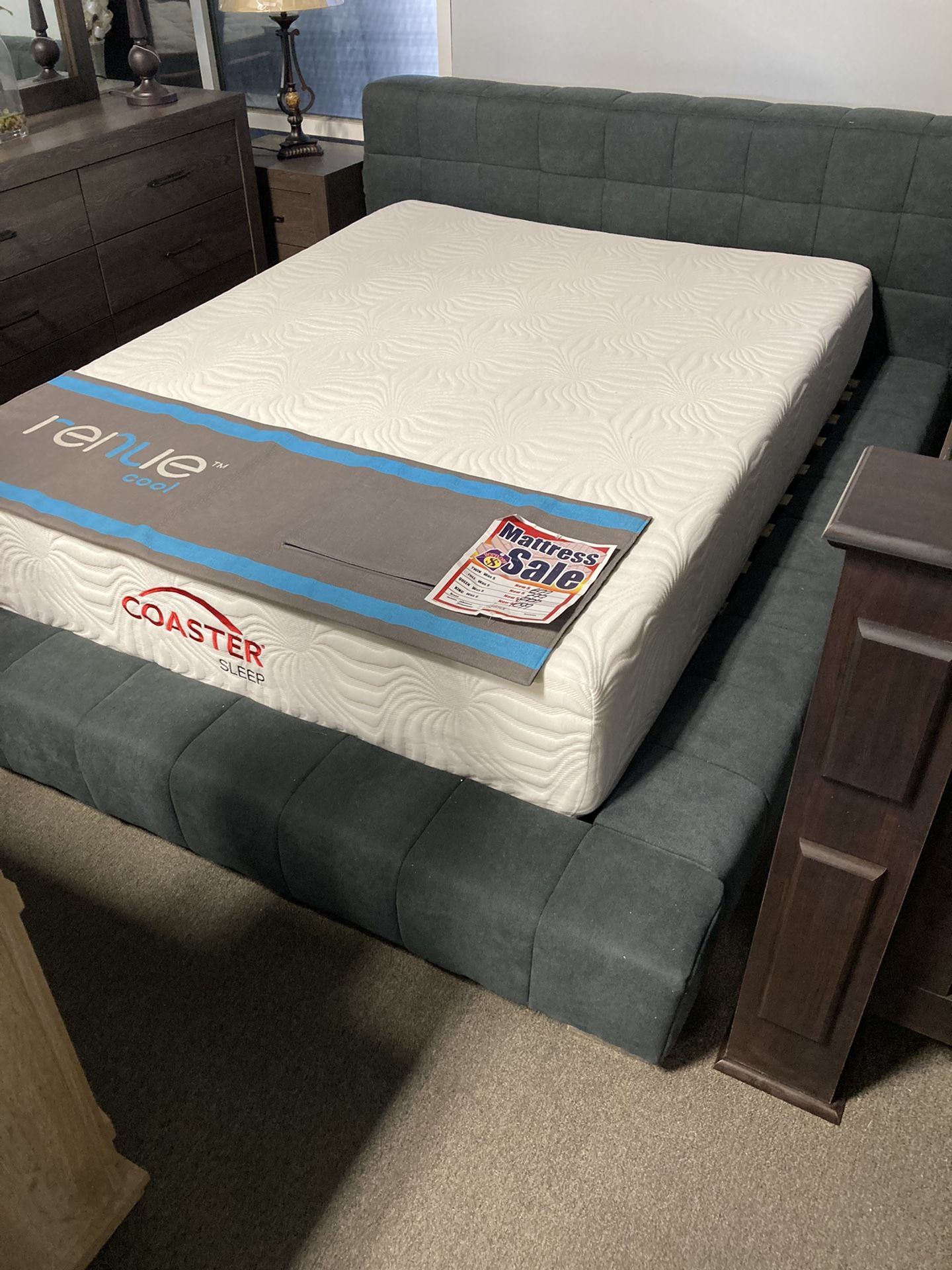 Platform Bed ✅💙 $899 Easy Financing ! $899