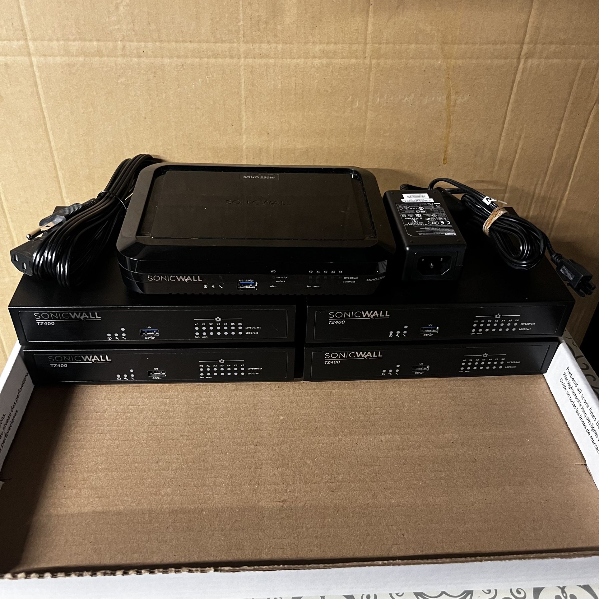 lot of 5 Sonicwall Firewall Appliance, TZ400, APL28-0B4, SOHO 250W, APL41-0BA