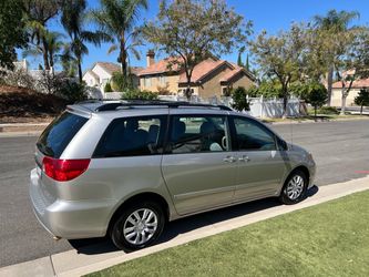 2010 Toyota sienna