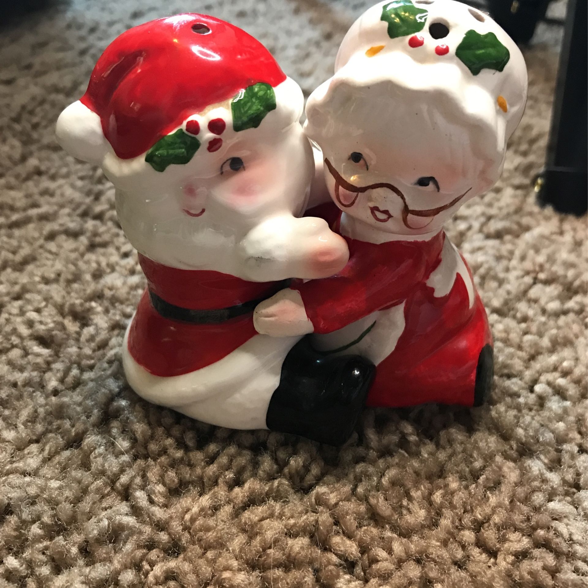 Salt/pepper Shakers