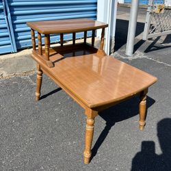 Vintage Mid Century Modern Side/End Table 29x24.5t x 19.5w (16 to table top)
