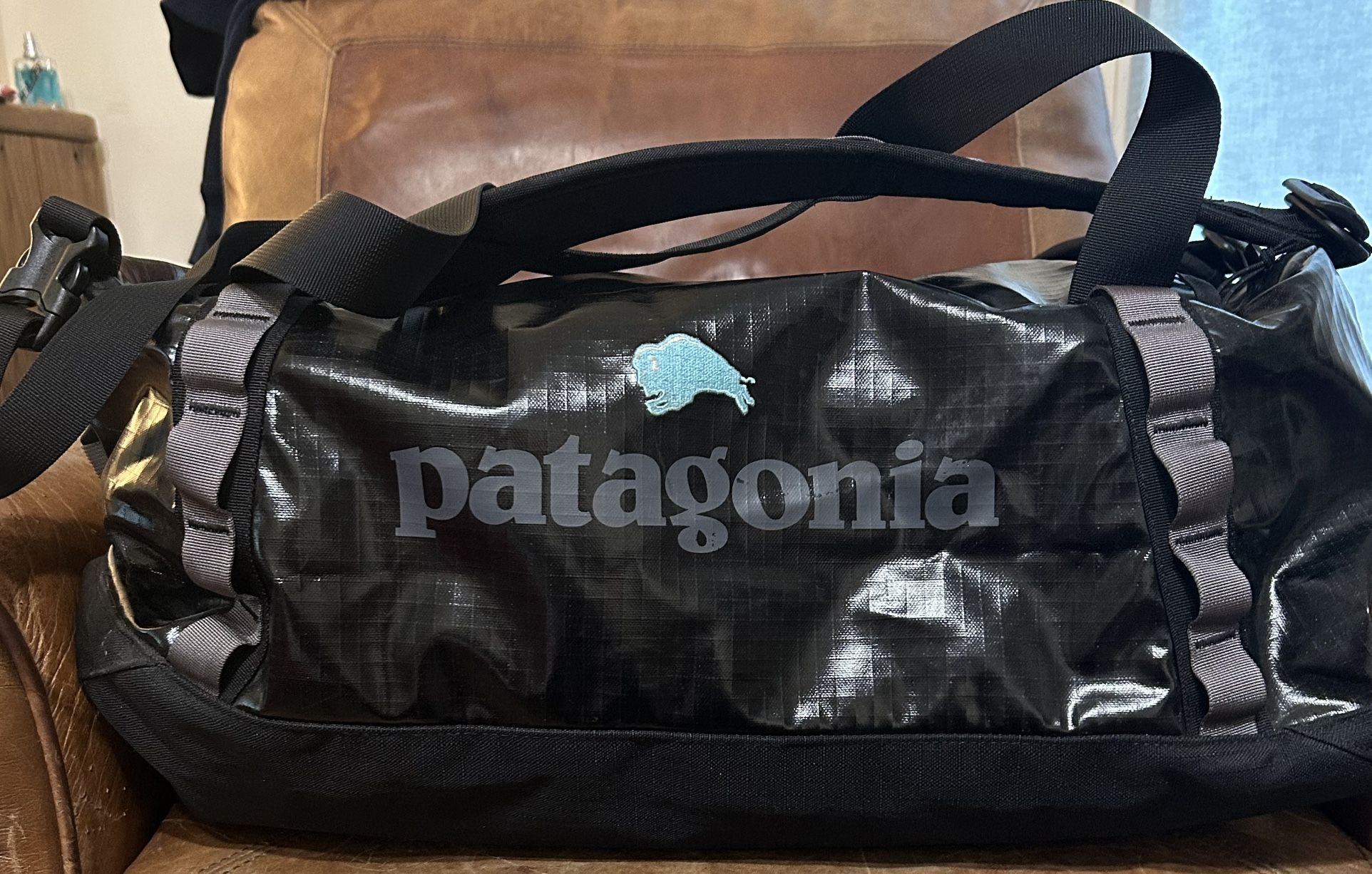 Patagonia Black Hole Duffel Bag 60 L (BNWT)
