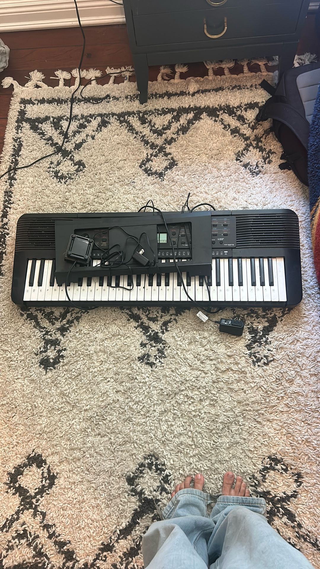 Yamaha PSR-E273 Keyboard