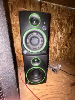 Mackie CR Series multimedia monitors
