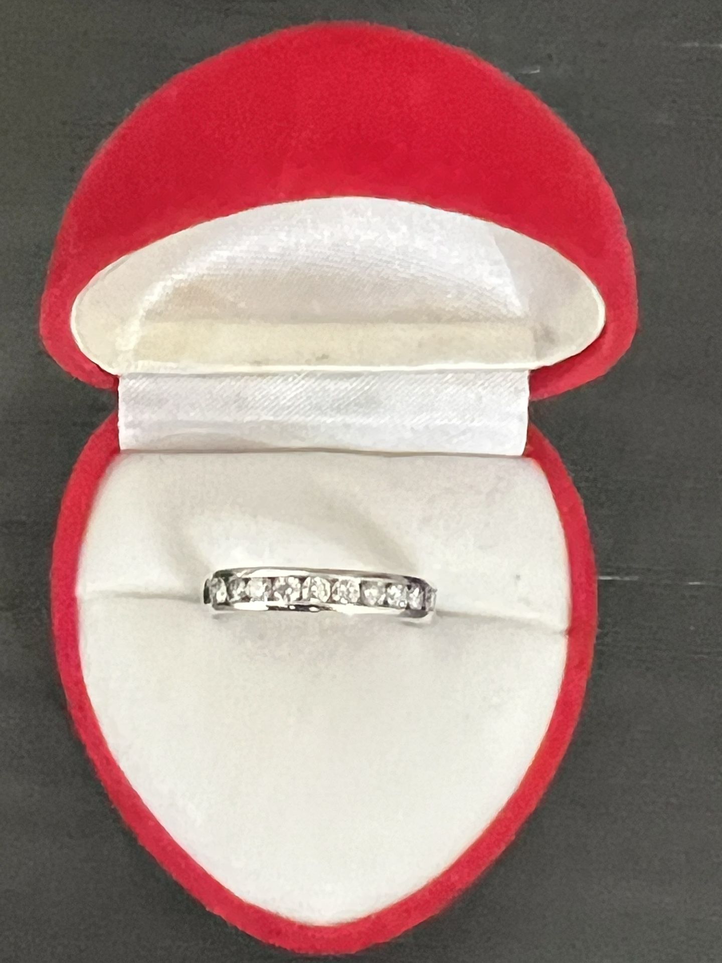 14 Karat White Gold Ring With Diamonds Size 10