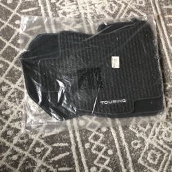 Subaru Forester 2014-2018 touring Carpet Floor Mats, Brand New
