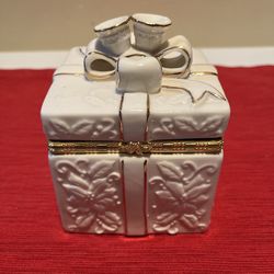 Vintage Decorative Porcelain Trinket Box - Porcelain Gift Box