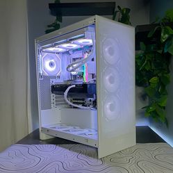 Gaming PC: RTX 5070 Ti | 32GB DDR5 | Ryzen 7 9850X3D