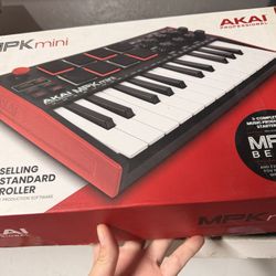 Professional MPK Akai Keyboard