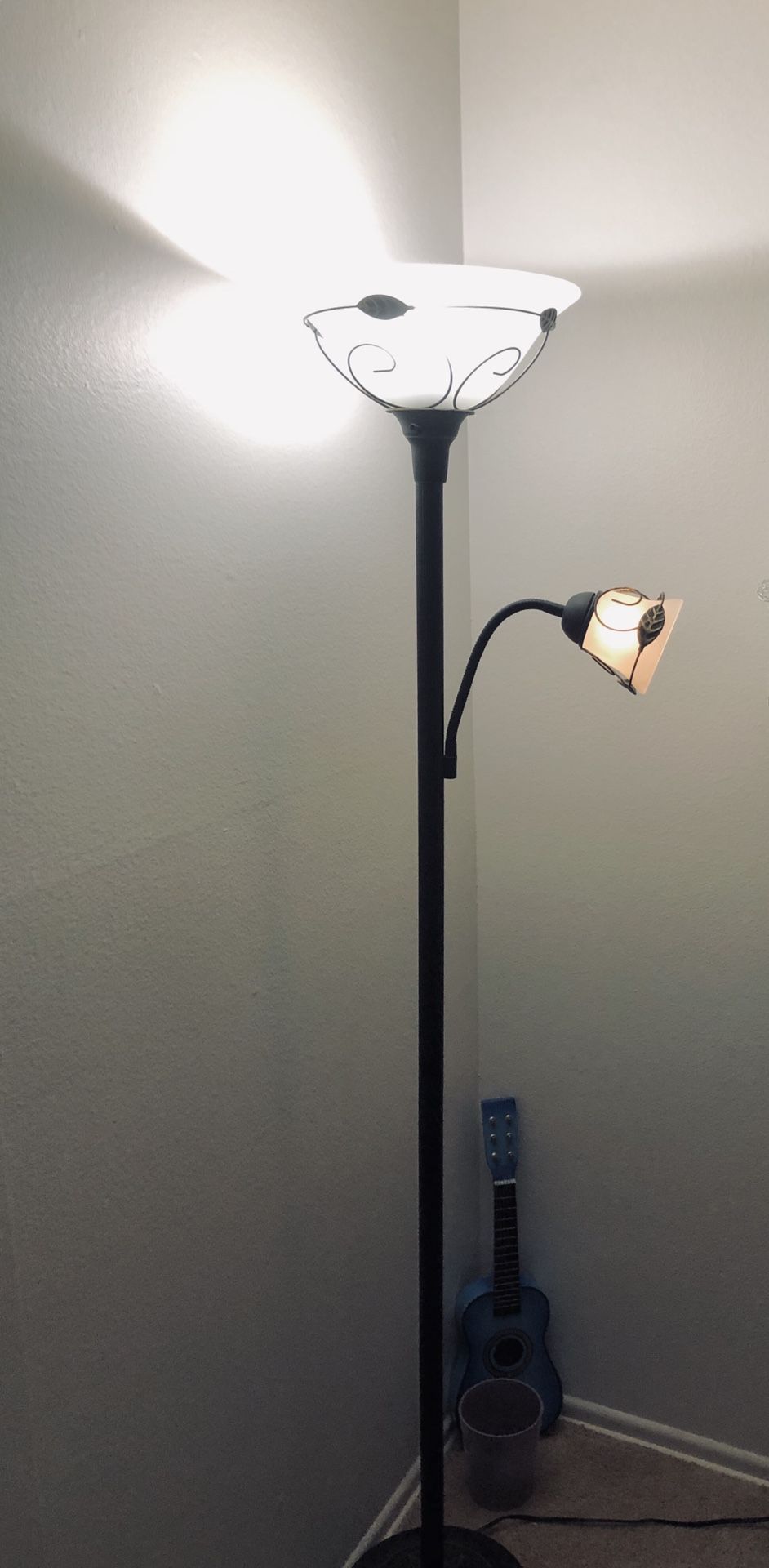 Coffee table, end table & lamp