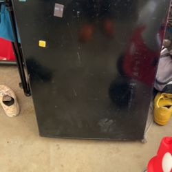 Mini Fridge 