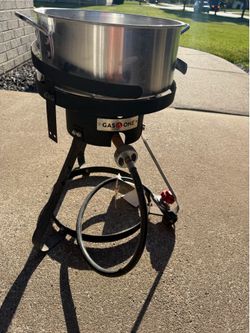 CAMPING STOVE