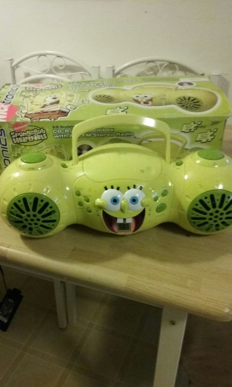 SpongeBob Boombox CD AM FM stereo